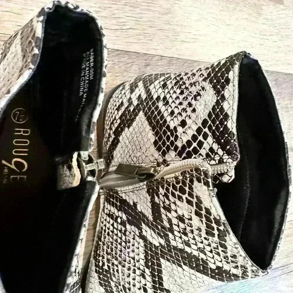 Sz. 7.5 Rouge Ankle Boots - Picture 5 of 7